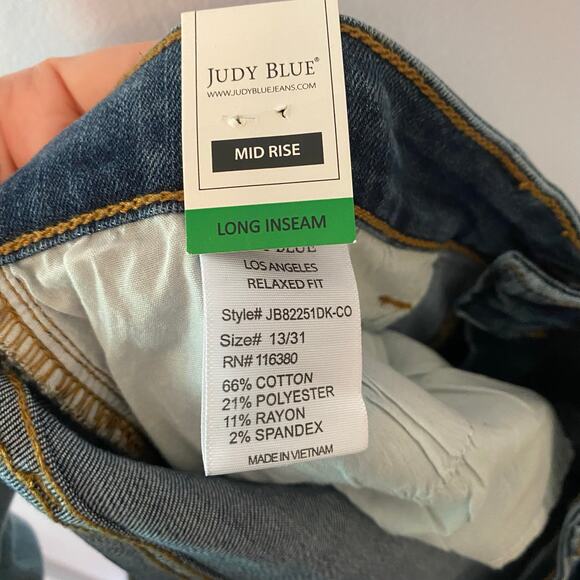 NWT Judy Blue Women's size 13 / 31 Long Dark Wash Mid Rise Relaxed Fit Jeans - Picture 13 of 13